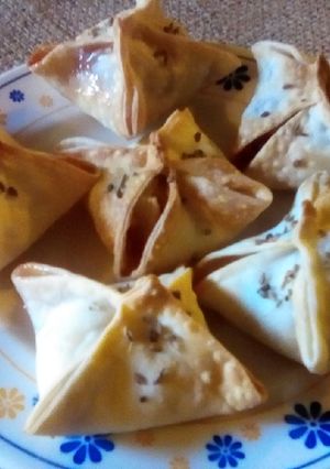 Una foto de Mini -pastelitos dulces c/pera 🍐