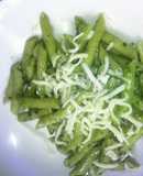 Pasta sencilla con albahaca