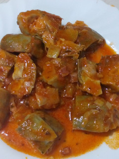 Una foto de Alcachofas con tomate