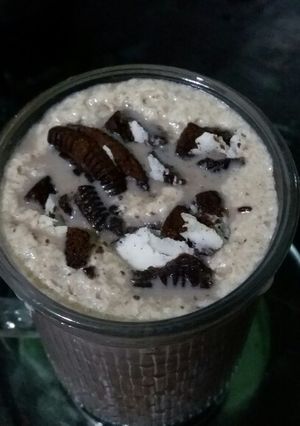 ओरिओ मिल्क शेक (oreo milk shake recipe in Hindi) रेसिपी मुख्य फोटो