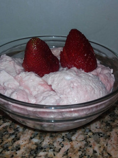 Una foto de Mousse de frutillas 🍓🍓🍓