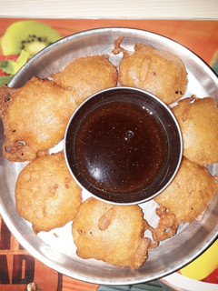 બટેકા ની પતરી ના ભજીયા રેસીપી મુખ્ય ફોટો