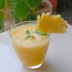 A picture of Pine’PumpMagic | Pumpkin Pineapple Smoothie 🍍🎃.