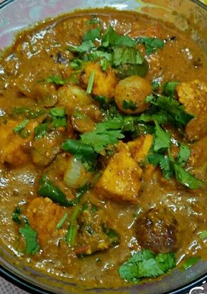A picture of Spicy Kadhai Paneer curry.