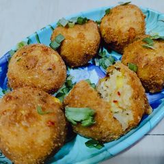 A picture of Cheese Corn Balls.