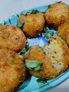 A picture of Cheese Corn Balls.