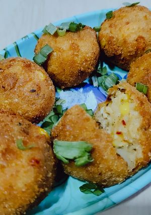 A picture of Cheese Corn Balls.