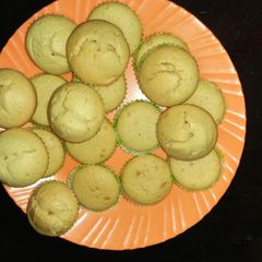 A picture of Vanilla Cupcakes.