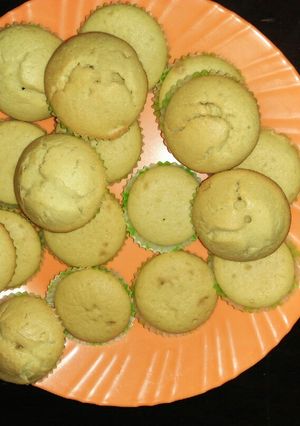 A picture of Vanilla Cupcakes.