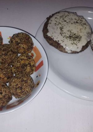 Una foto de Hamburguesas y albóndigas de lentejas y avena