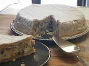 Una foto di torta di mandorle senza uova
