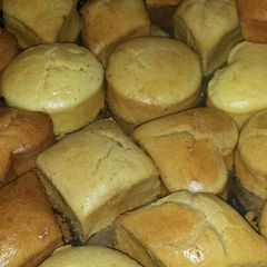A picture of Queen's cake.