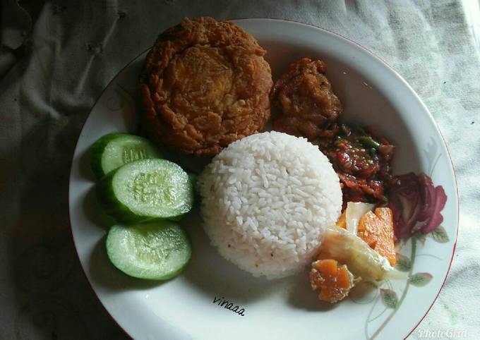 Bagaimana Menyiapkan Telur Geprek Crispy Gurih yang Enak Banget