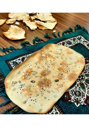 عکسی از دستور نان کراکر خمیر ترش (Sourdough Crackers)