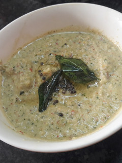 கார வெங்காய தேங்காய் துவையல் (Kaara Vengaya Thuvaiyal Recipe in Tamil) செய்முறை முக்கிய புகைப்படம்