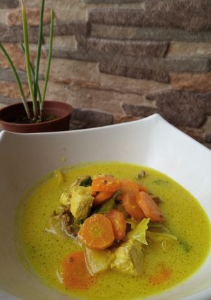 Foto resep Sayur ayam bumbu kuning