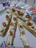 Apio relleno con queso azul