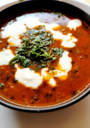 डाल मखनी (dal makhani recipe in marathi) रेसिपी चे मुख्य फोटो 