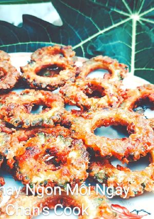 Hình của món Mướp đắng xóc bột chiên giòn chay.