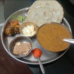 A picture of Bajri na Rotla with udaddal.