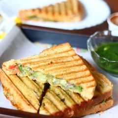 A picture of Bombay masala sandwich.
