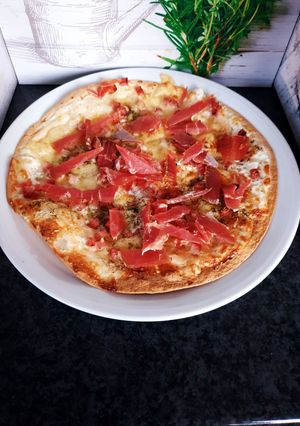 Une photo de Pizza 🍕 wrap aux deux jambons 😋