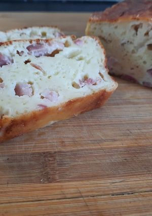 Une photo de Cake lardons gruyère 🧀