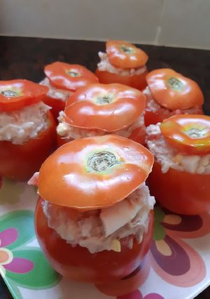 Una foto de Tomates Rellenos