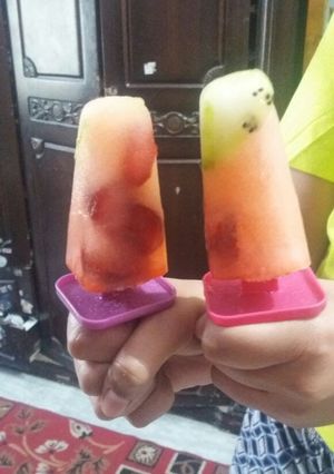 A picture of Fruity popsicle.