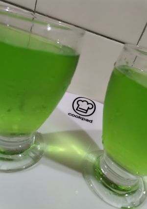 A picture of Ice cream Soda🥂.