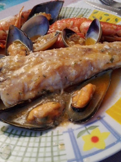 Una foto de Rape y compañía a la marinera. Cocina a tres niveles
