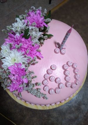 Una foto de . DECORACIÓN DE TORTA