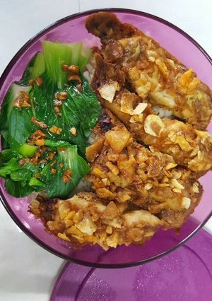 A picture of Crispy Chicken Bento.