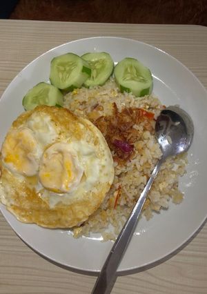 Foto resep Nasi goreng putih simple enak