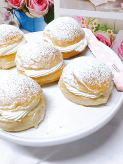 Foto principal de Bollos de brioche con nata!