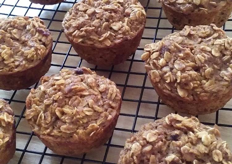 Pumpkin Pecan Baked Oatmeal Cups