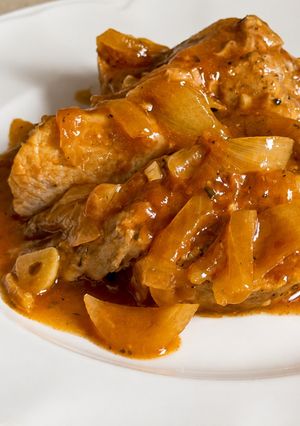 Foto principal de Solomillo de cerdo al horno con salsa de tomate