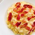 Mỳ sốt kem và thịt nguội bacon