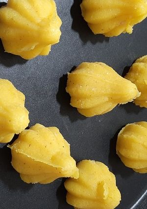 A picture of Rava Modak.