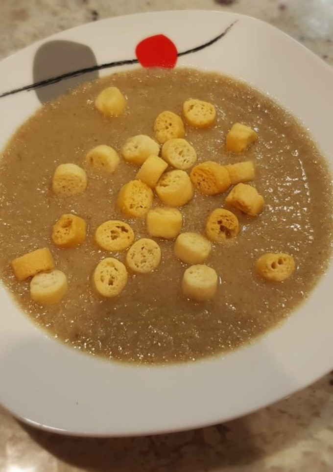 Una foto de Crema de hongos