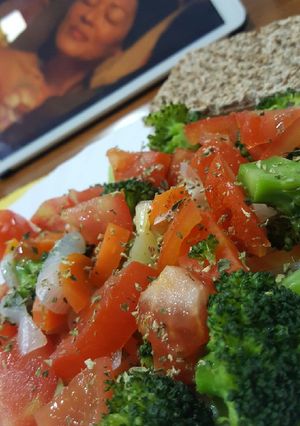 Foto principal de Brócoli con tomate 🌱🍅
