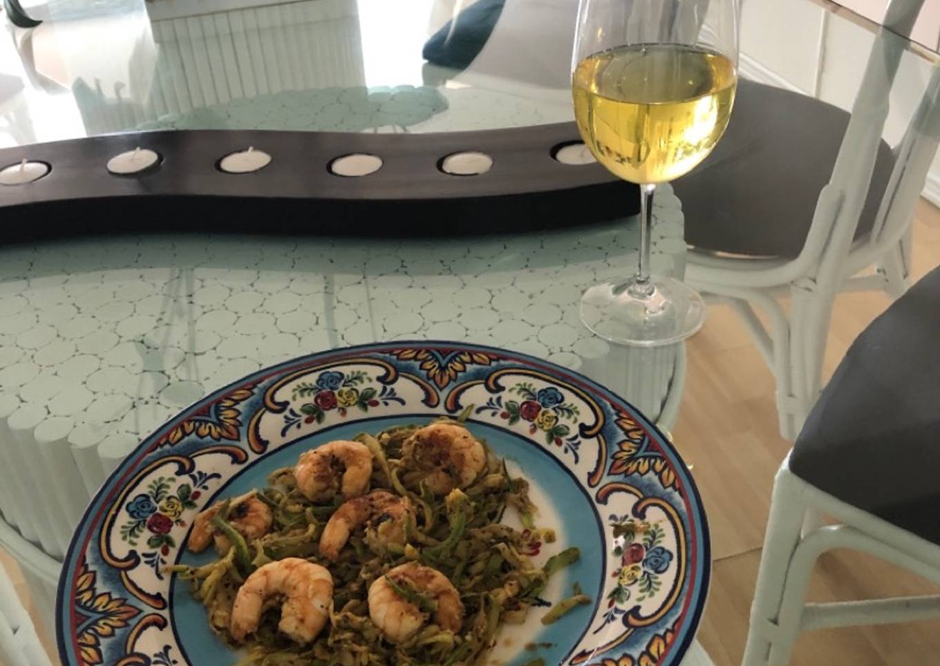 Camarones al ajo y fideos de calabazas