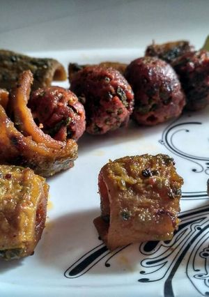 A picture of Khatta meetha karela(bitter gourd).