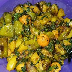 A picture of Spinach mix veg stir fry.