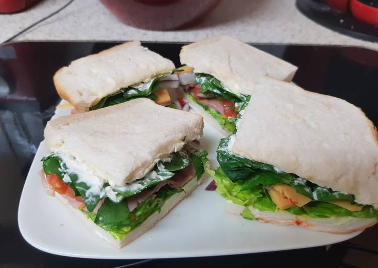 My Ham,Cheese + Salad Sandwich with a kick 😍