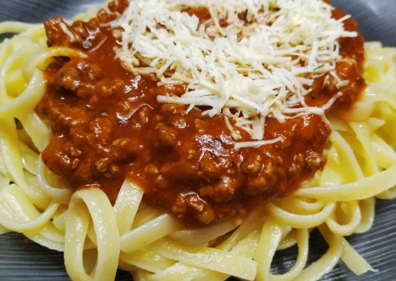 Fettuccine con salsa tipo bolognesa 🍝