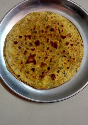 मेथी पालक का पराठा (methi palak ka paratha recipe in Hindi) रेसिपी मुख्य फोटो