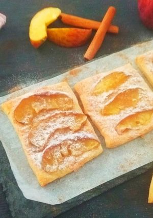 A picture of Apple Puff Pastry.