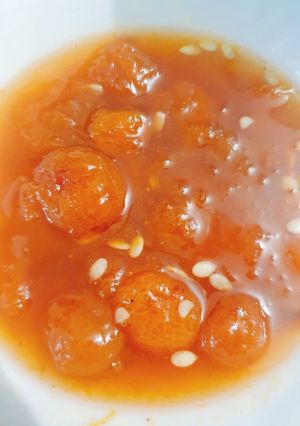 A picture of Aloo bukhary ki chutney.