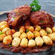 Νιόκι πατάτας με κοτόπουλο κοκκινιστό
